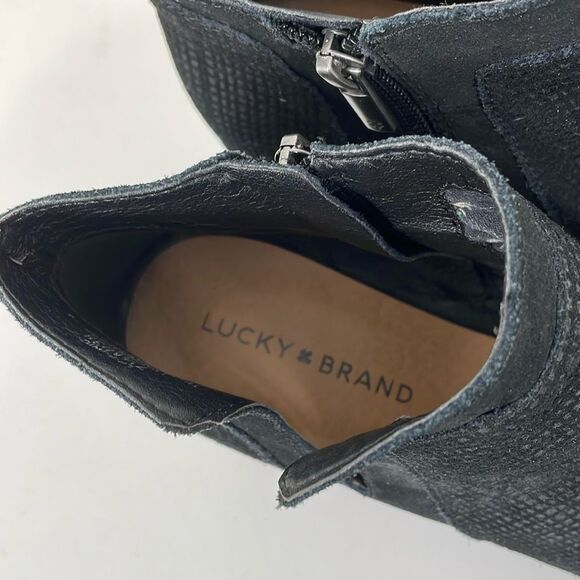 Lucky Brand Women's 7.5 Ankle Boots Black Grained Suede Wood Block Heel Casual - Picture 3 of 8